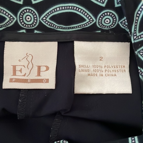 EP PRO Woman’s Golf Skirt/Skort Size 2 - Picture 6 of 8